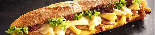 Baguettes mit Dressing gebacken